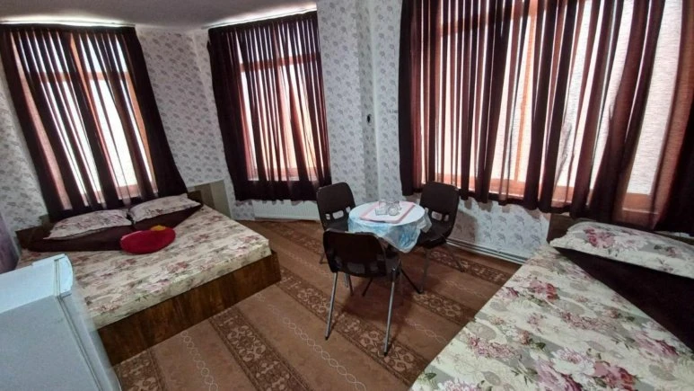 Khataei Guest House Ardebil 7