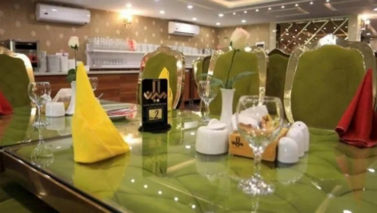 Amiran 1 Besat Hotel Hamedan 9