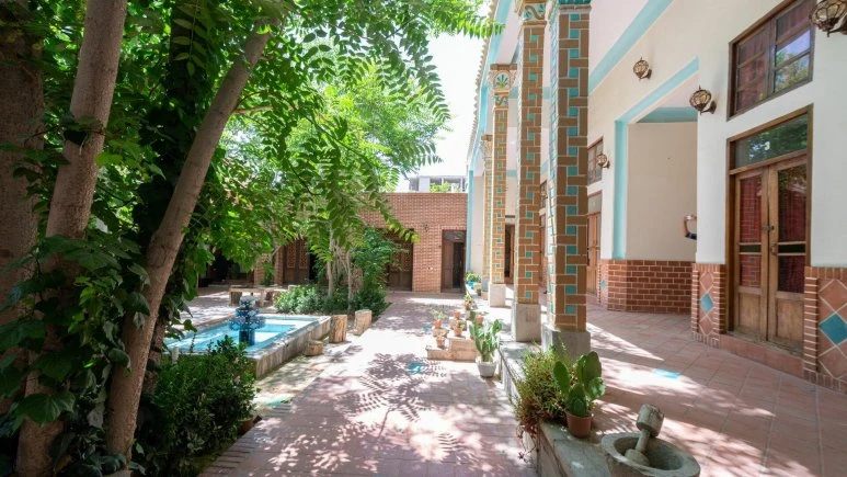 Ario Ecolodge Isfahan 8