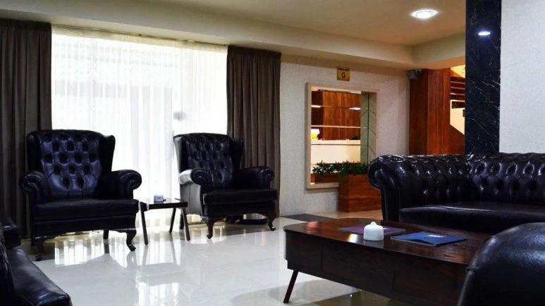 Narenjestan Hotel Jolfa 3