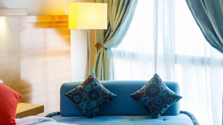 International Hotel Kish 10