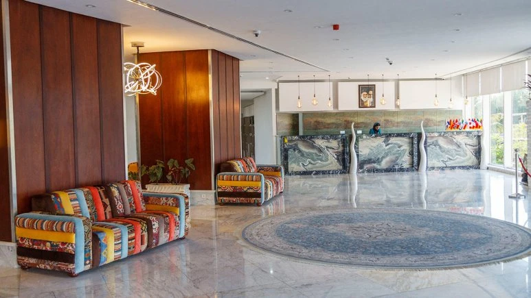 International Hotel Kish 12