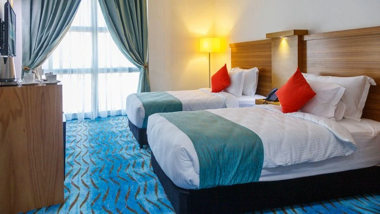 International Hotel Kish 8