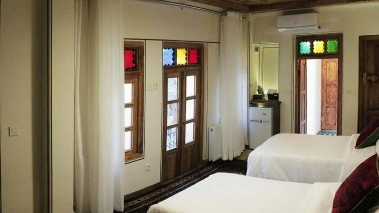 Alan Traditional Residence Shiraz 8