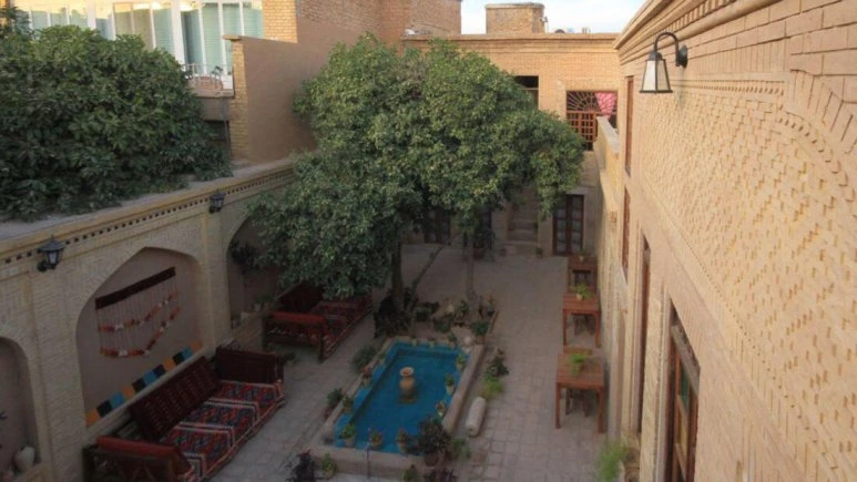 Monir Mah Traditional Residence Shiraz 9