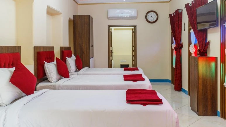 Panj Dari Traditional Residence Shiraz 1