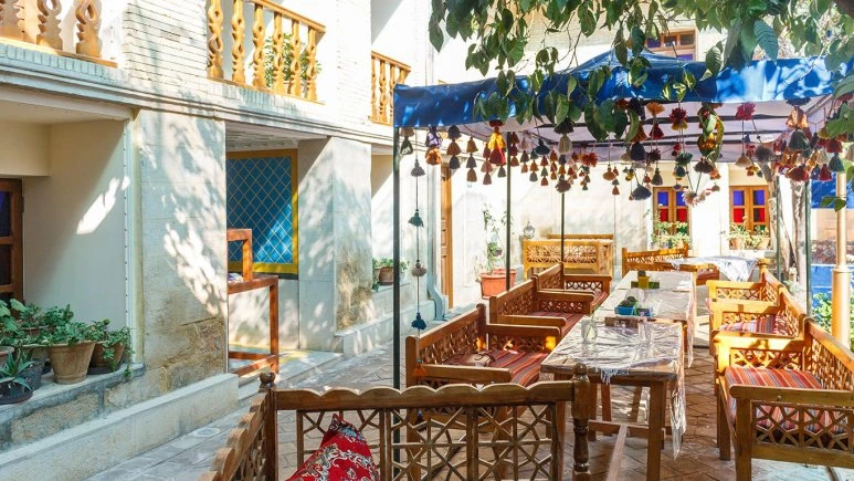 Panj Dari Traditional Residence Shiraz 2