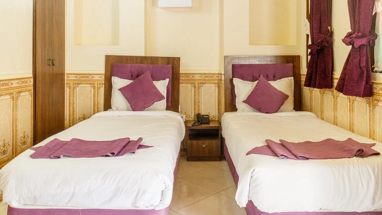 Panj Dari Traditional Residence Shiraz 5