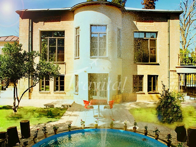 Bagh-e Irani Ecotourism Residence Shiraz 1