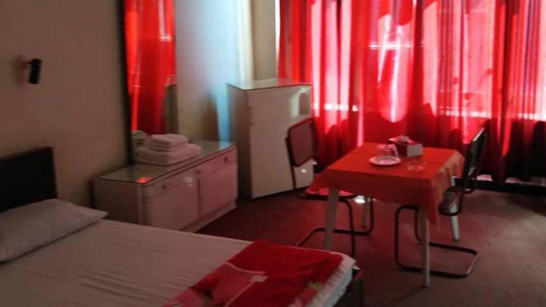 Naderi Hotel Tehran 11
