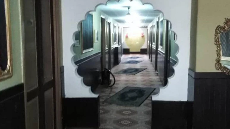 Naderi Hotel Tehran 8