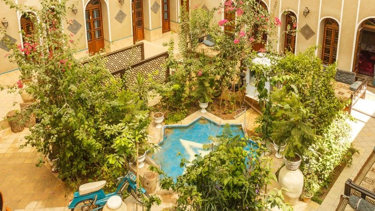 Doostaneh Traditional Residence Yazd 6