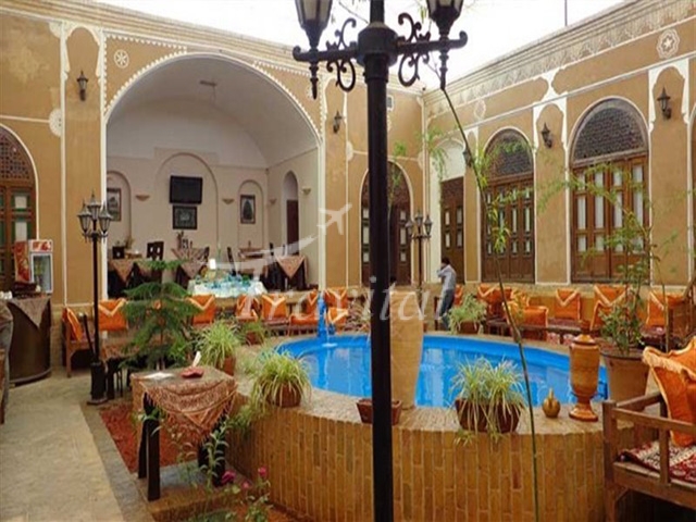 Roz (Rose) Traditional Hotel Yazd 13