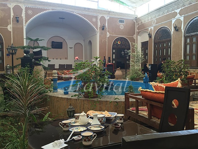 Roz (Rose) Traditional Hotel Yazd 14